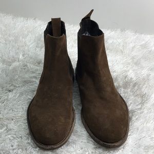 shelby mid chelsea boot